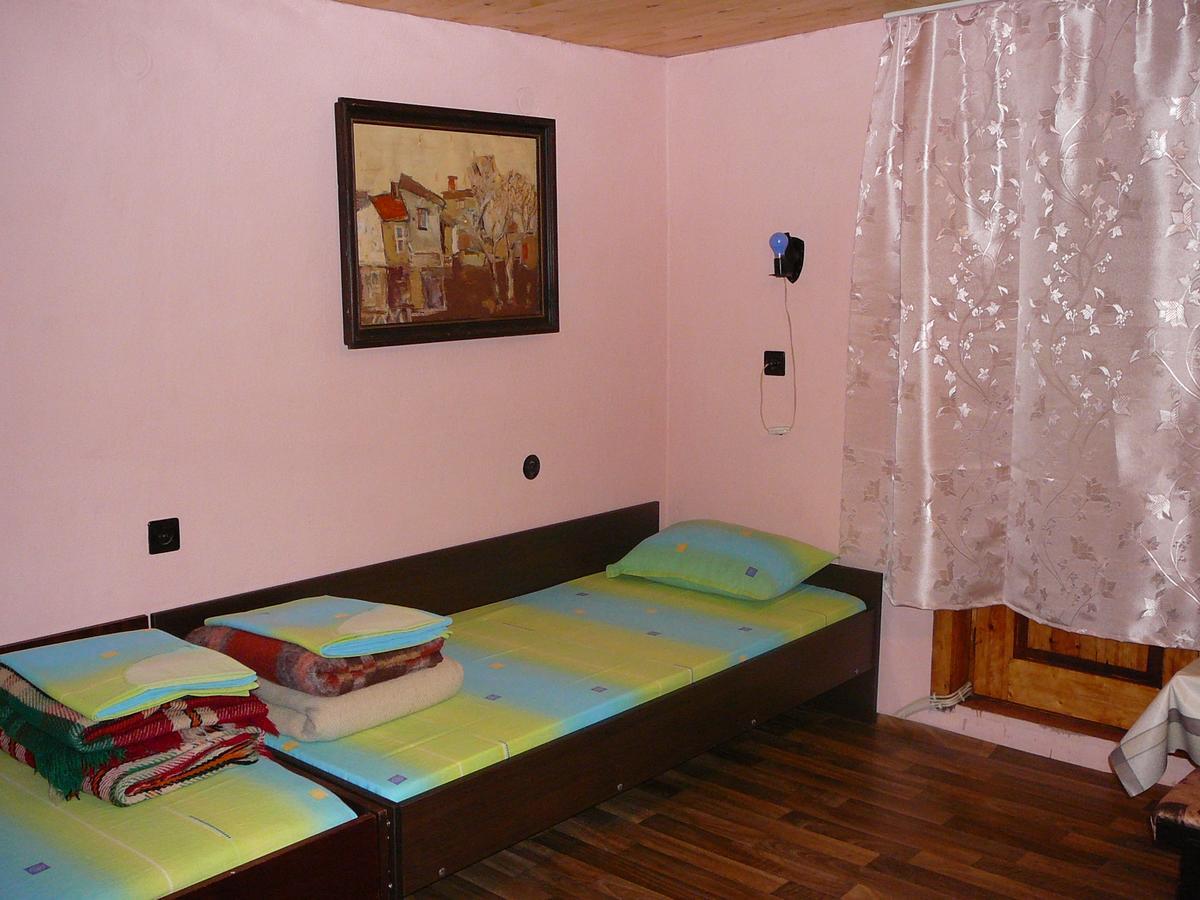 Mountain Sun Guest House Chiflik Exterior foto